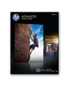 Carta fotografica HP Advanced
Stampe di qualità professionale, colori saturi e vivaci e una finitura lucida di forte impatto. Le foto di lunga durata si asciugano rapidamente, pertanto possono essere maneggiate subito dopo la stampa senza produrre sbavatu
