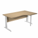 Scrivania compact destro sagomata con fianchi metal ad L verniciati colore grigio alluminio. Spessore 22mm. Completi di canalina passacavi e piedini regolabili in altezza e supporto metal. Desktop con bordo anti urto in ABS da 3mm. Dimensioni: 160x80/100x