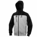 Felpa con cappuccio fisso a zip intera, che unisce stile e calore. 3 tasche esterne con zip e 2 tasche interne. Su ordinazione tutte le taglie da S a 3XL.