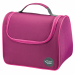 Lunch bag capiente, in grado di contenere una lunch box da 1,4l e una borraccia da 430ml. Alta protezione per alimenti sempre freschi, con fodera facile da aprie e pulire. Esterno in poliestere e interno in PEVA.