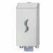 Dispenser a riempimento in acciaio inox  AISI 304. Dimensioni: L9,5 X P10,5 X H22,5cm. Distributore con serbatoio in plastica a riempimento da 0,5 lt per tutti i tipi di sapone liquido, salvo quelli con microgranuli. Sistema di erogazione “pull”; Finestra