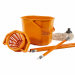 kit pavimenti composto da secchio con strizzatore secchiostrizza 12Lt + mop cotone gr. 240 e manico in 3 pezzi da 130cm.