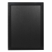Lavagna di qualità con cornice in legno laccato nero L2cm H1cm. Fondo lavagna nera in resina melaminica da 4mm. Adatta per uso interno.Superficie di scrittura doppia, non porosa, antigraffio, antiuro e resistente ai raggio UV.  Fornita con kit di montaggi