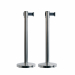 Colonnina in acciaio inox satinato H88cm con nastro in nylon da 210cm. Ogni colonnina ha 4 diversi punti per l'aggancio del nastro retrattile. Adatta sia per uso interno che esterno. Dimensioni: 88x48x9,5cm. Peso 8,5Kg.