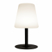 Lampada resistente all’acqua con LED integrato e batteria. Luce bianca calda regolabile. Facilmente ricaricabile con il cavo USB incluso. Ottima sia per uso interno che esterno. Tre etichette da lavagna attaccabili incluse.