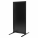 Lavagna Stand da terra Woody con cornice in legno laccato. Superficie resistente ai raggi UV e ai graffi. Base in acciaio inossidabile e piedini gommati. Dimensione 117x56x60cm. Colore nero.