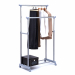 Stender colore grigio/cromo. Capacità 30Kg. Dotato di ruote. Dimensione 90x44cm - H99-179cm.
