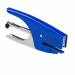 Struttura in acciaio cromato e verniciato.

Profondità cucitura: 46mm; 
Capacità di cucitura: max 15fg; 
Tipo di punto: chiuso
Capacità di ricarica: 200 punti; 
Punto utilizzato: 6/4
Colore: blu