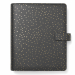 Organiser della nuova collezione Confetti di design accativante ed interni fantasia con preziosi effetti a contrasto. Copertina liscia a motivi Botanical, chiusura con cinturino. Dotato di anello portapenna e tasche interne. Contiene agenda settimanale su