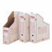Portariviste in robusto cartone rigido. Foro di presa sul lato lungo. Dimensioni esterne: L xHxP: 9,3x35x26cm. Dimensioni contenuto: LxHxP: 8,7x34x24,5cm.