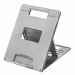La base di raffreddamento e rialzo regolabile ed ergonomico per laptop o tablet Kensington® SmartFit® Easy Riser™ Go unisce il vantaggio dal punto di vista ergonomico di portare più in alto lo schermo ai vantaggi tecnologici di una migliore circolazione d
