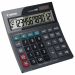 Calcolatrice da tavolo a 12 cifre con display inclinabile LCD 109x25mm. Essa è dotata delle seguenti funzioni: calcolo profitto, calcole imposte, funzione di memoria, autocorrezione, spegnimento automatico (7 minuti), cambio segno. Alimentazione a batteri