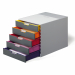 Cassettiere Varicolor a 5 cassetti solida e durevole, realizzata in materiali di alta qualit'. Design moderno e ricercato caratterizzato da cassetti con interno e profilo in 5 differenti colori, visibili anche a cassetto chiuso, che facilitano la classifi