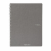 Quaderno con rilegatura a spirale elegante in argento dalla superficie opaca. 70 fogli interni in carta da 90 g/m2 microforate. Copertina in cartoncino da 290 g/m2, retrocopertina in cartoncino da 350 g/m2 che rappresenta una base solida che permette di s