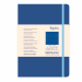 Elegante taccuino con rilegatura cucita a filorefe. Dotato di chiusura con elastico e segnalibro abbinato alla copertina. Tasca interna a soffietto in carta. Copertina rigida rivestita in carta 140g/m2. 96 fogli interni di carta extra liscio 85 g/m2. Form