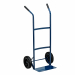 Carrello in acciaio verniciato di colore blu completo di ruote rigide. Portata massima 80 kg. Dimensioni: 100x38x48cm. Ruota di ricambio cod 91870. Articolo destinato ad esclusivo uso domestico. Non adatto ad uso pubblico.