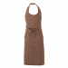 Grembiule Capri con 2 taschini portapenne, 2 tasche e allacciatura collo regolabile con bottoni. Misure: 81x122,5cm. Colore: caffè. Taglia unica. 100% poliestere.