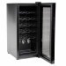 Cantinettà con capacità: 18 bottiglie/ 50 litri. Sistema di raffreddamento con compressore. Luce interna a LED con autospegnimento dopo 10 minuti, che garantisce un risparmio energetico e consente una limitata produzione di calore per una migliore cura de