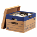 Scatolone fabbricato in robusto cartone ondulato doppio strato su lati e base. Assemblaggio automatico FastFold e chiusura con coperchio senza necessità di nastro adesivo. Icone prestampate e grandi aree etichettabili per identificare velocemente il conte