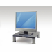 Supporto monitor Standard per monitor CRT o TFT/LCD fino a 36kg o 21”. Costituito al 100% in plastica riciclata. Regolabile in altezza da 50mm a 100mm. Piedini antiscivolo adatti ad ogni superficie. Dimensioni: 33,5x33x5-10cm