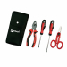 Trousse in similpelle composta da: n°1 pz forbice per elettricisti lama diritta micro-dentata 145 mm; n°1 pz pinza universale in acciaio cromo-vanadio brunita nera 160 mm; n°1 pz cacciavite punta piatta 4.0x100 mm; n°1 pz cacciavite punta phillips 1x80 mm