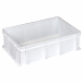 Cassa serie Europa in PP idonea al contatto alimentare per il settore Ho.Re.Ca e l'industria alimentare. Colore neutro. Dimensioni: L60 x P40 x H17cm. Capacità: 32L. Coperchio cod. 102658.