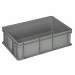 Cassa serie Europa in PP da riciclo post-industriale certificata PSV (Plastica 2° vita) per il settore industriale ed utilizzi professionali. Colore grigio. Dimensioni: L60 x P40 x H17cm. Capacità: 32L. Coperchio cod. 102654.