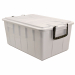 Contenitori food box con coperchio. In polipropilene riciclabile. I contenitori sono sovrapponibili con coperchio e impilabili senza coperchio. Dotati di manici. Idonei al contatto con alimenti. Colore bianco. Dimensioni: L58 x P38 x H26cm - 40 litri