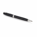 Elegante penna laccata lucida color nero intenso con finiture Palladio sui puntali. Sfera e roller fornita con refill standard. Fornita con esclusivo astuccio Parker.
