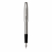 Elegante penna con finiture in acciaio inossidabile con effetto metallo spazzolato. Con finiture in palladio sui puntali e pennino in acciaio inossidabile. Fornita con cartuccia quink nera. Fornito con esclusivo astuccio Parker.
