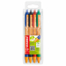 Astuccio da 4 colori (blu, nero, rosso, verde). Penna a sfera con meccanismo a scatto. Realizzata con 79% di plastica riciclata. Impugnatura in morbida gomma anti-scivolo. Inchiostro super-scorrevole per una scrittura fluida e ricaricabile con refill stan