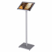 Leggio da terra con stelo in alluminio e base mdf laccata. Completo di cornice a scatto orientabile sia in orizzontale che in verticale. Ideale per presentare menu', schede informative, presentazioni ecc. altezza 110cm