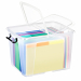Contenitori multiuso in plastica trasparente ideali per riordinare e archiviare in modo intelligente e pratico. Dotati di maniglie a clip e di coperchio pieghevole per permettere l'accesso al contenuto anche quando fissato sul contenitore. Molto robusti e