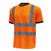 T-Shirt con strisce riflettenti applicate. Collo e bordo manica in costine elasticizzate in colore blu. Fettuccia parasudore. La composizione del tessuto garantisce una buona traspirabilità aumentando il comfort. Conformità alle norme EN ISO 13688:2013 e 