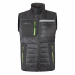 Gilet con imbottitura in grafene per una distribuzione omogenea del calore e il mantenimento del microclima ideale per assicurare il massimo comfort. Idrorepellente con proprietà batteriostatiche di controllo dei cattivi odori. Due tasche frontali dotate 