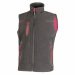 Gilet in Softshell con membrana U-Tex che rende il tessuto impermeabile, traspirante e antivento. Molto comodo e resistente con una fodera interna in morbido micro-fleece fluo e chiusura centrale con zip impermeabile. Dotato di due tasche frontali chiuse 