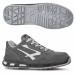 Scarpe antinfortunistiche basse, leggere e comode U-Power della linea Red Lion. Tomaia in morbida pelle scamosciata, forata, ultra traspirante, puntale in alluminio, antiperforazione, antiscivolo e suola PU/PU Infinergy. Standard di sicurezza S1P SRC. Dis