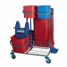 Carrello per pulizia con Portasacco 120lt  in tubolare ferro cromato; portasecchi da 9lt; 2 secchi da 25lt rosso e blu in polipropilene;  2 secchi da 9lt rosso e blu in polipropilene; strizzatore in polipropilene; 4 ruote metallo zincato con parafili in p