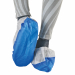 Sovrascarpa in PLP con elastico all’apertura, 30 gr/m2. Suola rinforzata in CPE antiscivolo di colore blu. Dimensioni 40x17 cm. DPI I categoria. Taglia unica.