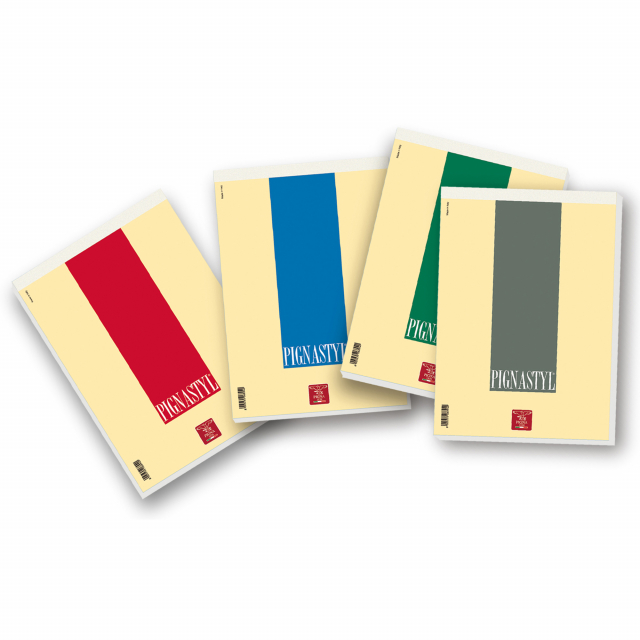 Blocco per appunti. Ideale per l’uso quotidiano a scuola e a casa. Rilegatura con punto metallico.
Copertina classica goffrata da 200gr.
Formato A4-21x29,7cm. Rigatura 5mm. 70 fogli con carta da 80 gr.