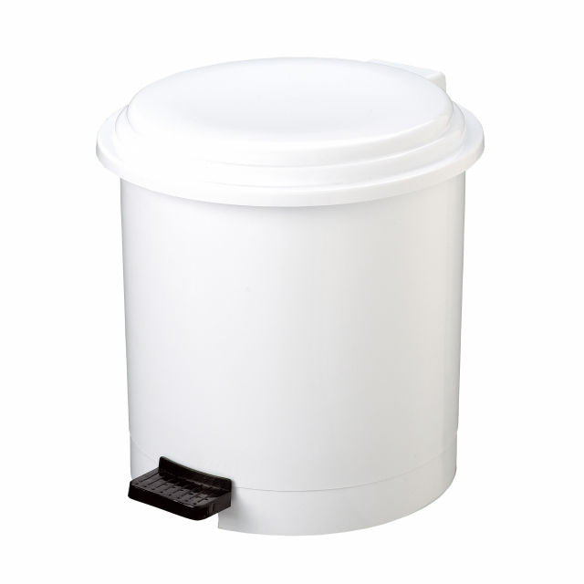 In PPL ad alta densità. Secchio interno con maniglia in metallo. Sistema di apertura in metallo e azionato a pedale. Idoneo per le aree in cui è necessario attenersi alle procedure haccp. Colore bianco. Dimensione: ° 31 x h 31cm -12lt. Pulizia periodica d