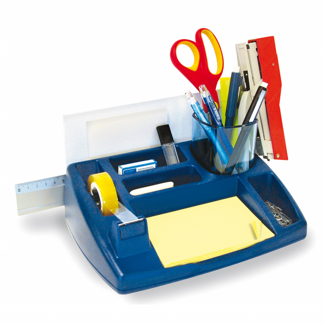 Desk Organizer Oliver struttura in polistirolo antiurto, atossico. Il portapenne può essere estratto dalla sua sede ricavando così un ulteriore vano oggetti. Porta nastro-adesivo per misura standard 19x33 mm.