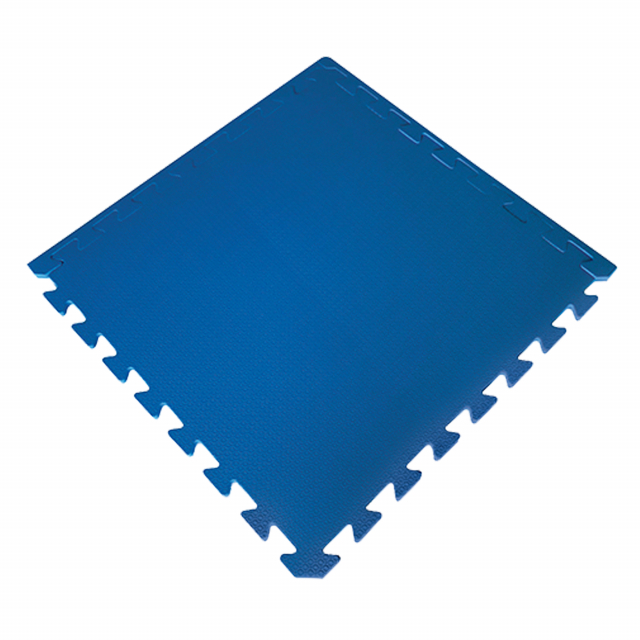 Morbide mattonelle combinabili come puzzle per creare tappeti adattabili a superfici di vari dimensioni. Le mattonelle sono leggere, insonorizzanti e termoisolanti. Ogni mattonella è fornita di bordo. Dimensioni 50x50cm, spessore 1cm. Facili da pulire anc