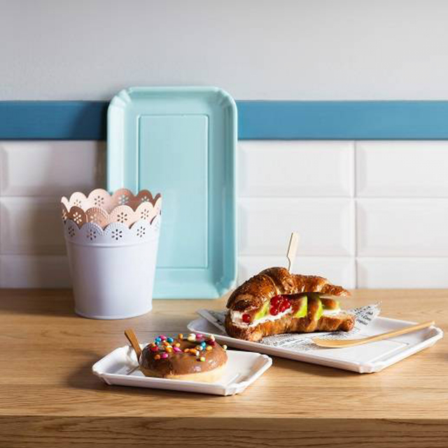 Vassoio bignè in melamina 17,5X11cm. Colore bianco.