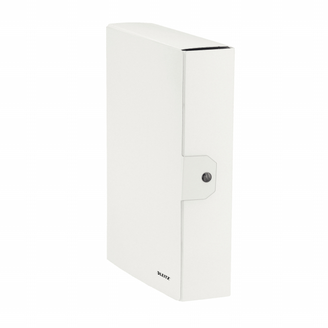 Scatole progetto WOW in cartoncino spessore 1mm stampato e plastificato. Chiusura con bottone a pressione nichelato. F.to utile 25x35cm.