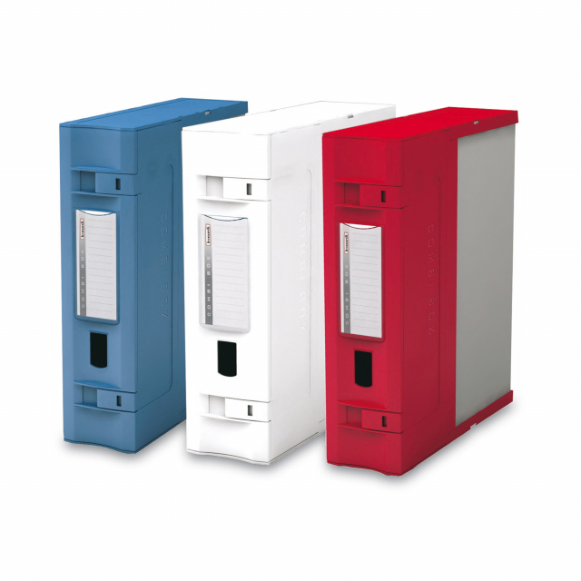 Scatole archivio Combi Box E600 realizzata in Trilex (materiale a tre strati che garantisce lunga durata, leggerezza, rigidità, robustezza ed eleganza). Parte colorata realizzata in polipropilene spessore 2mm. Lentino porta etichetta trasparente sul dorso
