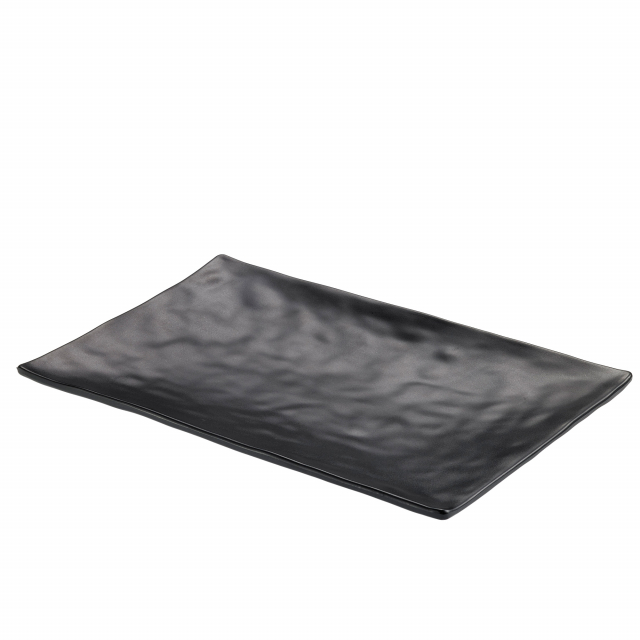 Vassoio rettangolare in melamina nera, 30x21x3h cm. Peso netto 548gr. Colore Nero. 100% Melamina, prodotto idoneo al contatto con tutti i tipi di alimenti (T max70°C). Articolo lavabile in lavastoviglie; Da non utilizzare con utensili taglienti. Prodotto