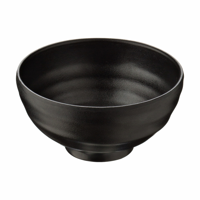 Ciotola in melamina nera, Ø11,4x5,8cm. Peso netto 110gr. Capacità: 250ml. Colore Nero. 100% Melamina, prodotto idoneo al contatto con tutti i tipi di alimenti (T max70°C). Articolo lavabile in lavastoviglie; Da non utilizzare con utensili taglienti. Prodo
