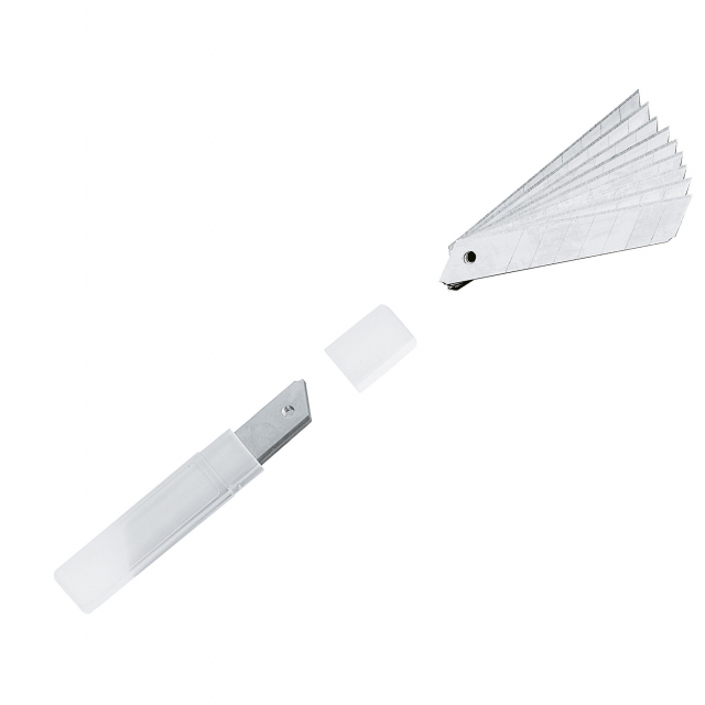 Lame di ricambio per cutter 9000, 9001, 9006. Larghezza lama: 17 mm.