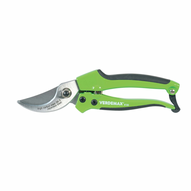 Forbici professionali con lama al carbonio SK5, con taglio by-pass di ottima qualità per un taglio netto e preciso. I manici sono rivestiti in materiale plastico soft.  Diametro massimo di taglio: 18mm. Lunghezza 20cm - peso 200g.